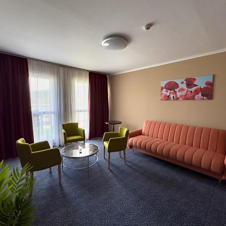 Hotel Aurora Μίσκολτς Εξωτερικό φωτογραφία