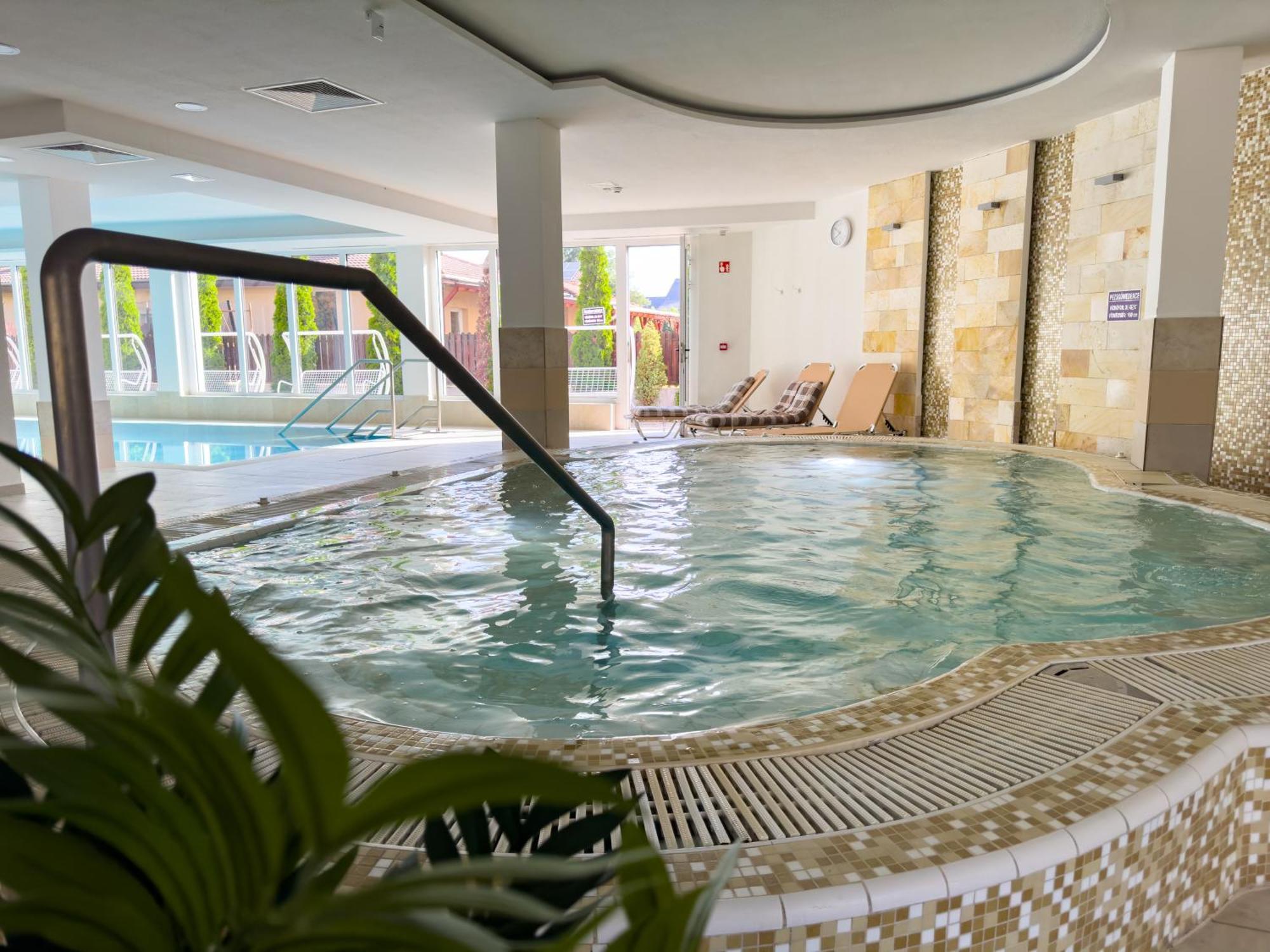 Hotel Aurora Μίσκολτς Εξωτερικό φωτογραφία