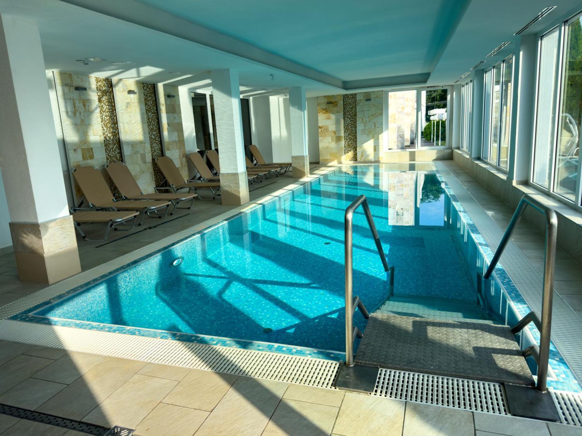 Hotel Aurora Μίσκολτς Εξωτερικό φωτογραφία