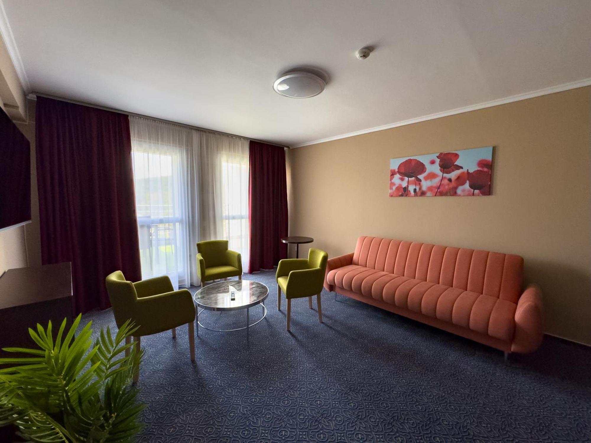 Hotel Aurora Μίσκολτς Εξωτερικό φωτογραφία