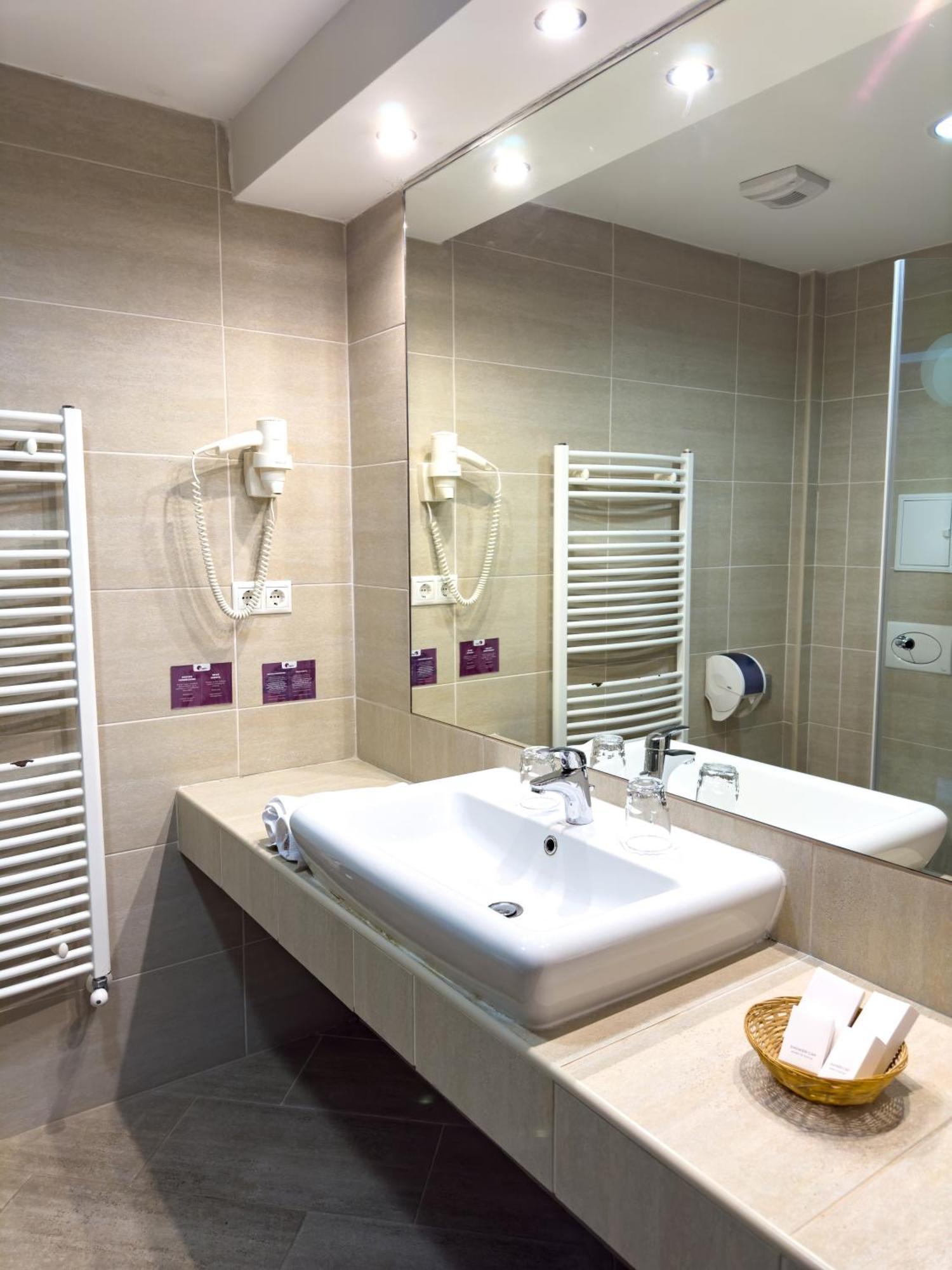 Hotel Aurora Μίσκολτς Εξωτερικό φωτογραφία