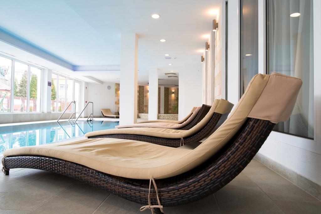Hotel Aurora Μίσκολτς Εξωτερικό φωτογραφία