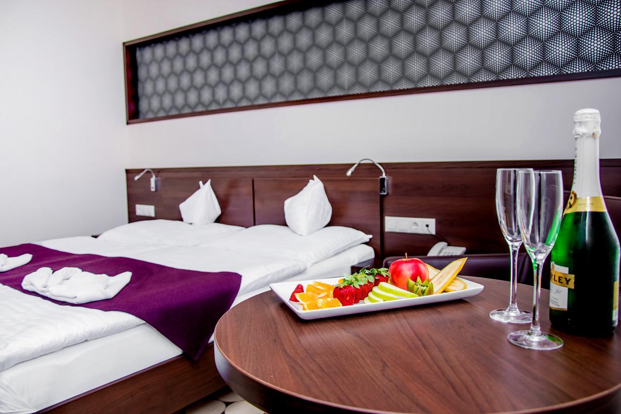 Hotel Aurora Μίσκολτς Εξωτερικό φωτογραφία