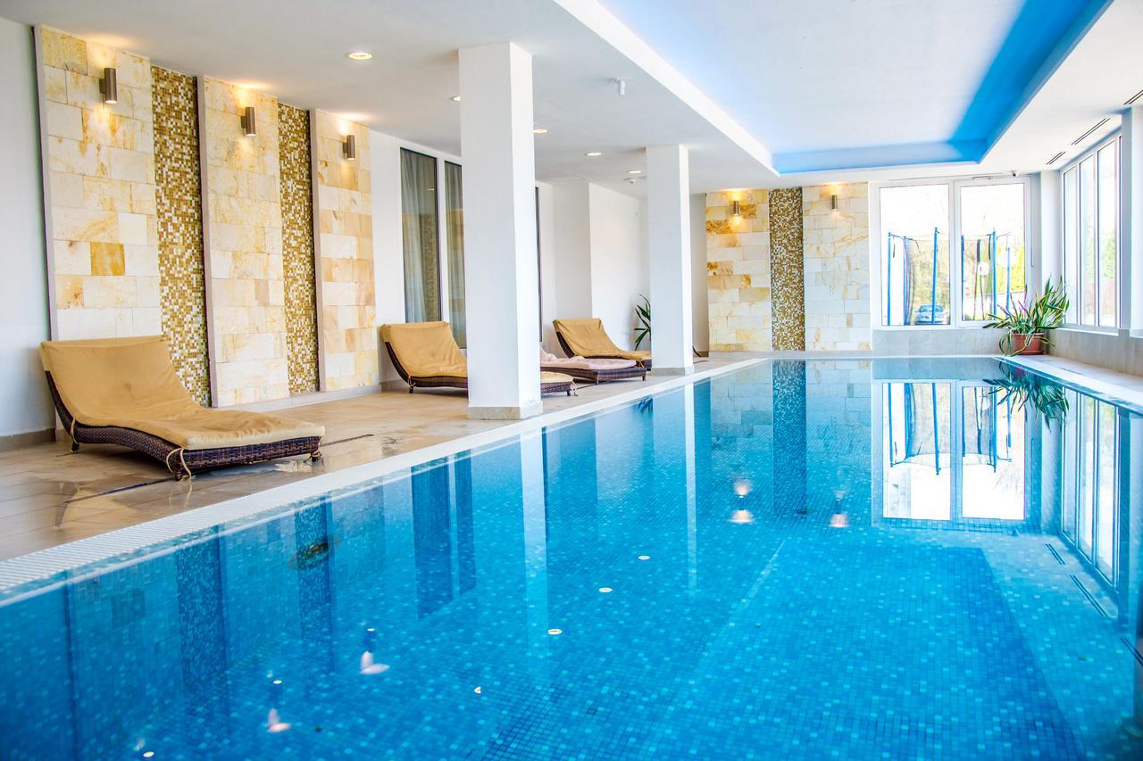 Hotel Aurora Μίσκολτς Εξωτερικό φωτογραφία