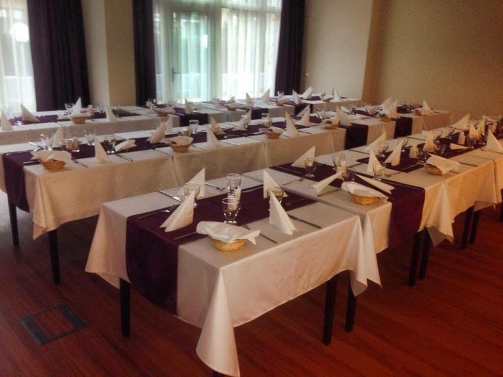 Hotel Aurora Μίσκολτς Εξωτερικό φωτογραφία